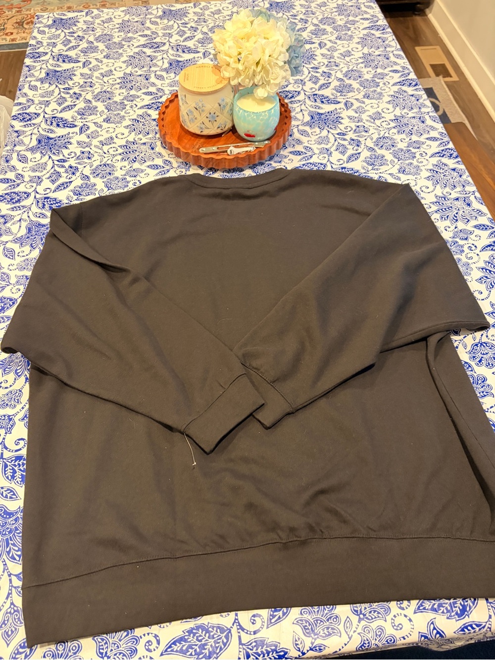 NWOT Women’s Plus Size 4X Nurse Holiday Logo Black Sweatshirt - Picture 5 of 5